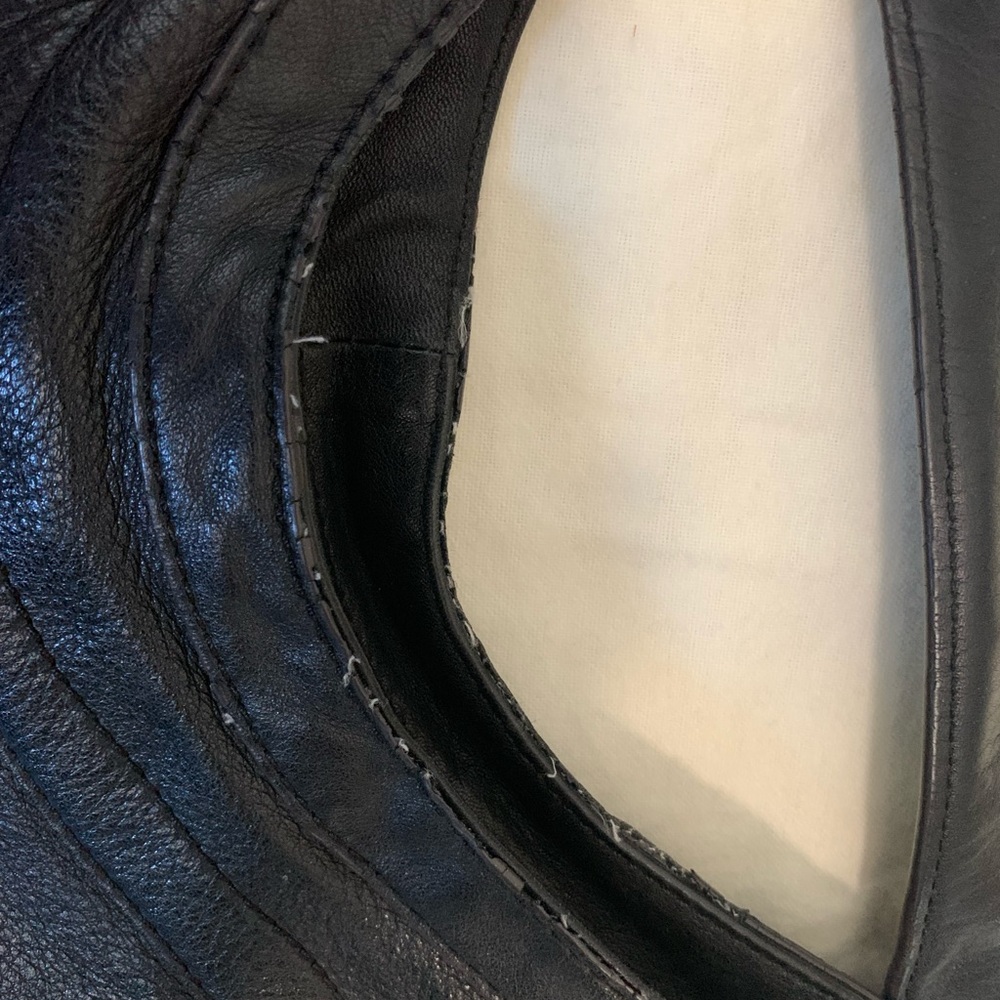 Black B Makowski leather slouchy bag - Picture 4 of 4